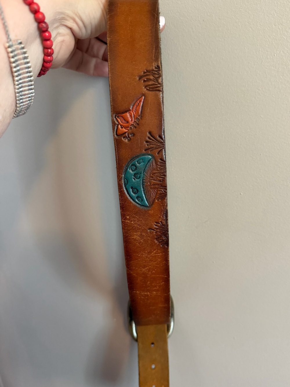Vintage 1970s Lee Hand-Stained Tooled Leather Mushroom Belt
